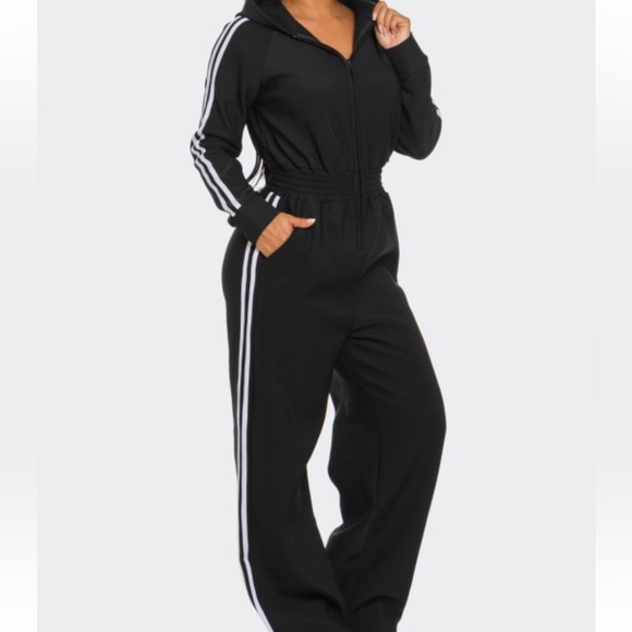 Sporty girl 😏 week sale - Picture 5 of 8